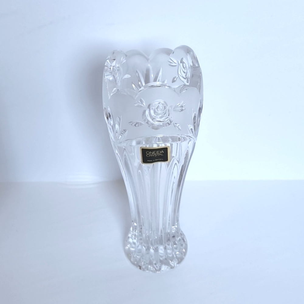 Oneida Crystal Southern Garden Flower Bud Vase